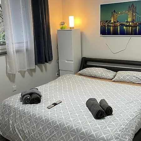 Апартаменты Ferienwohnung Bina In Mit Balkon Трир