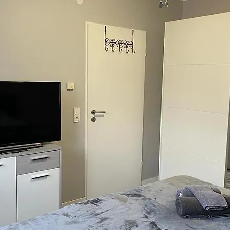 Ferienwohnung Bina In Mit Balkon Трир